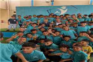 وزير التربية العبادي يدشن العام الدراسي بمدارس مسلم هاندز بعدن ويتفقد أوضاع التلاميذ اليتامى فيها