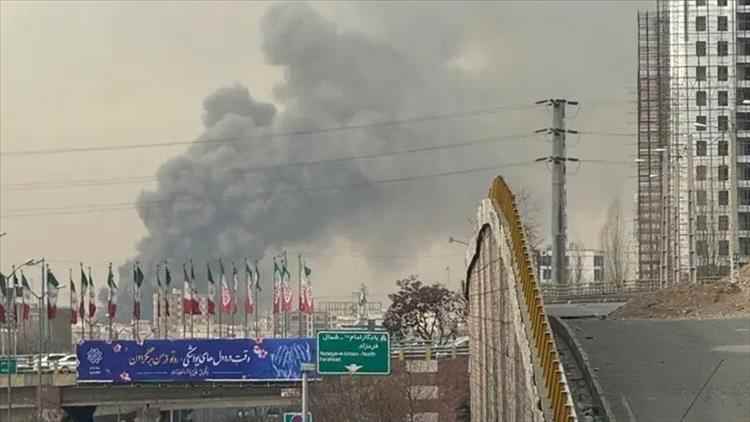 حريق ضخم يلتهم سوقاً كبيراً في طهران.. والسبب غامض