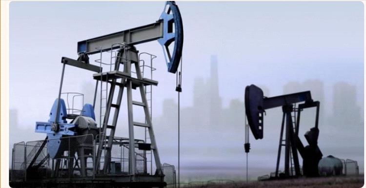 النفط يواصل التراجع مع انحسار المخاوف من اضطراب الإمدادات