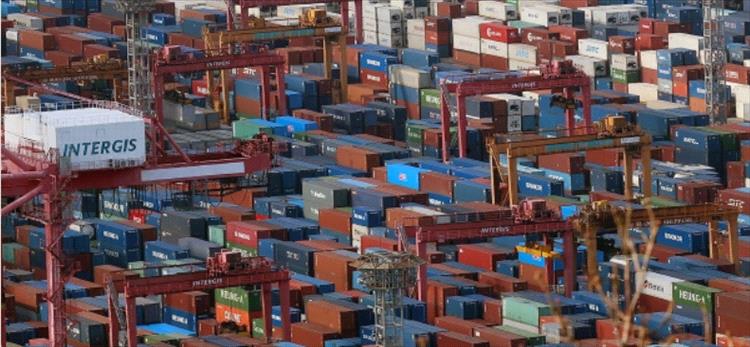 كوريا تتوقع ارتفاع الصادرات بنسبة 13 بالمائة بفضل الطلب القوي على الرقائق