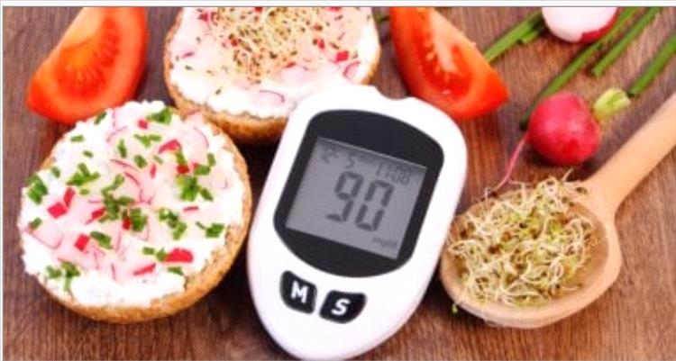 باحثون: قلة وإضطراب النوم يسبب ارتفاع سكر الدم فى الصباح