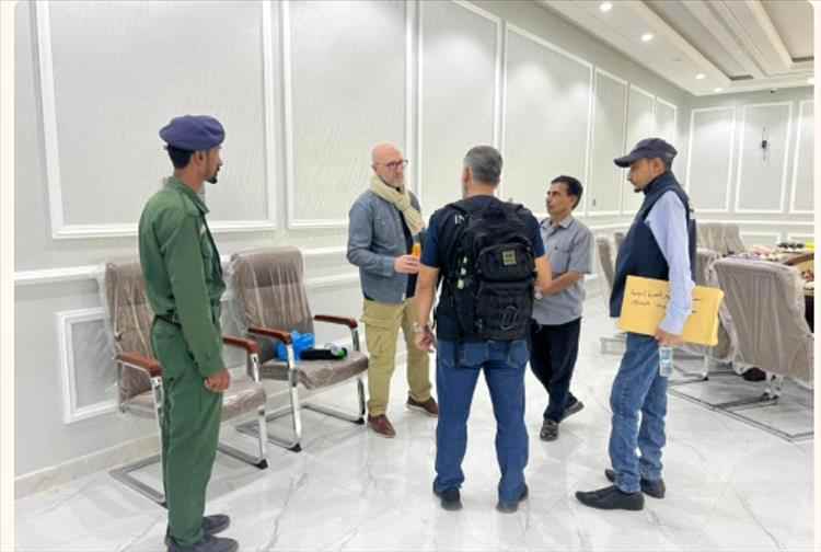 وفد منظمة الإنتربول يزور مبنى وزارة الداخلية في العاصمة  عدن