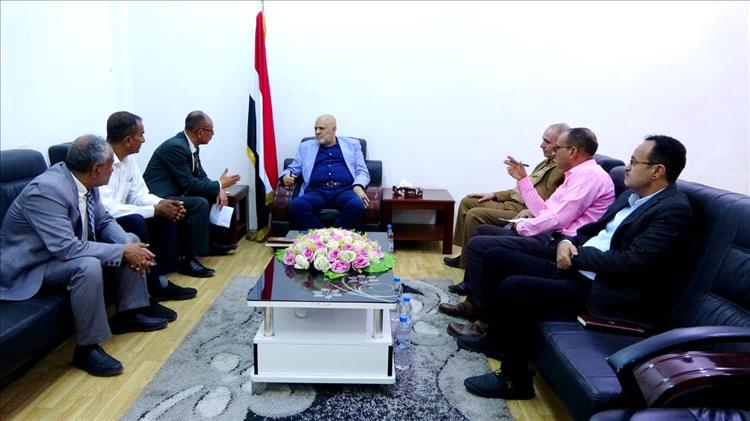 محافظ تعز يوجه بتوفير مقر لفرع نقابة الصحفيين اليمنيين بالمحافظة