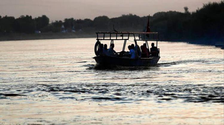 مأساة في النيل: مقتل وفقدان العشرات إثر غرق عبارة شمال السودان