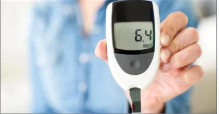 مراجعة الطبيب الخطوة الأولى .. كيف تحافظ على مستويات السكر أثناء الصيام