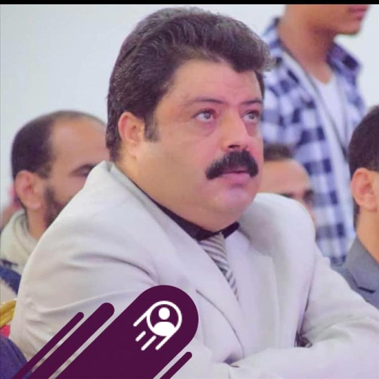 أكاديمي في صنعاء يختزل معاناة السكان قبل رمضان: "كنا في المولات وأصبحنا ننتظر كرتون تمر"