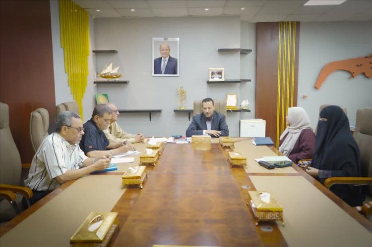 محافظ العاصمة عدن يبحث مع وزيرة شؤون المرأة والطفل آفاق التعاون المشترك