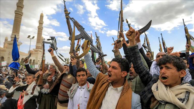 مع تصاعد التوتر بين طهران وواشنطن.. استنفار غير مسبوق بمناطق سيطرة الحوثيين