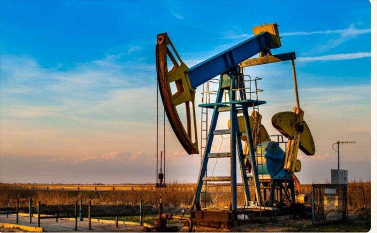 النفط يتجه لخسائر أسبوعية