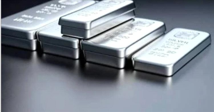 أسعار الفضة في مصر تقفز بقوة وتلحق بالذهب بفعل الحرب في إيران