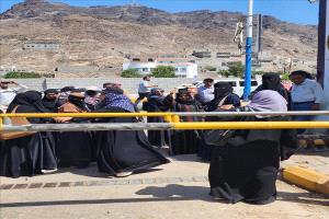 قوات عسكرية تغلق مبنى الأمانة العامة للانتقالي في عدن