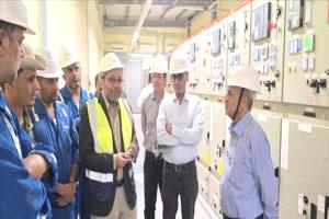 معالي وزير الكهرباء والطاقة يزور محطة “بترو مسيلة” بعدن للاطلاع على جاهزيتها التشغيلية