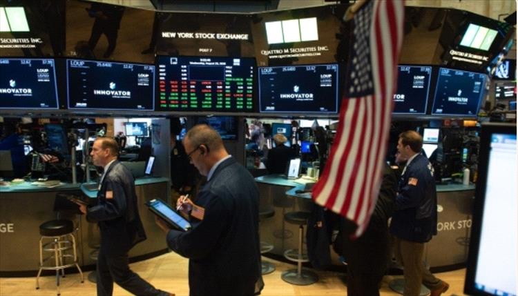 تراجع مؤشرات الاسهم الامريكية مع انخفاض أسهم المؤسسات المالية
