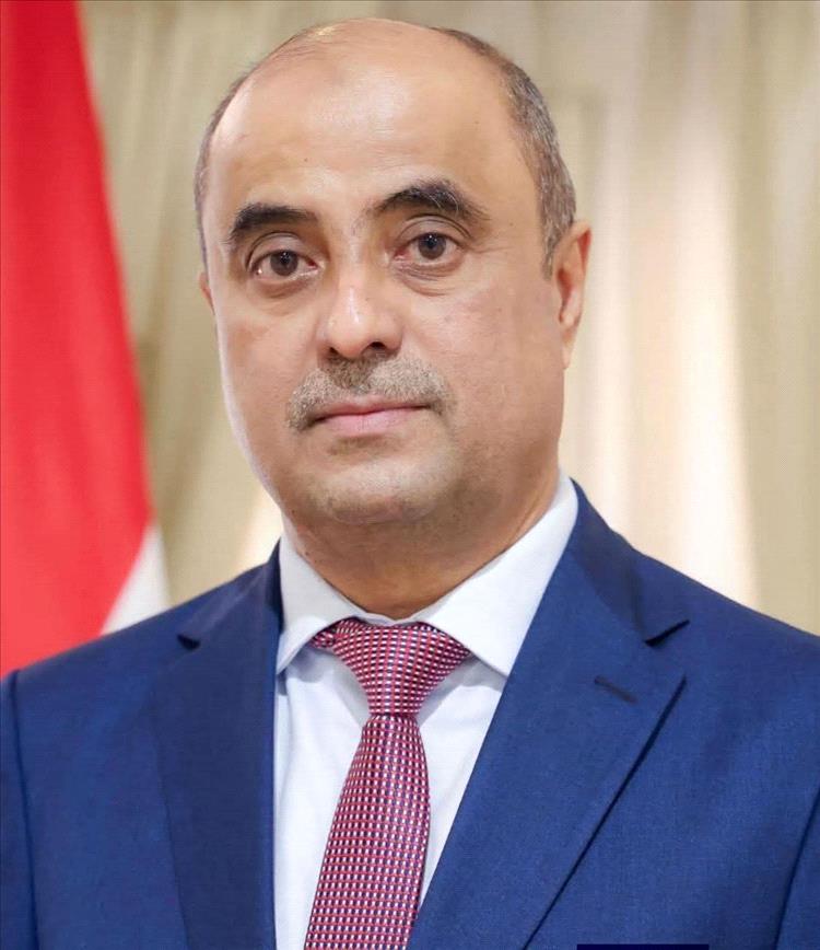 عاجل/ رئيس الوزراء يعلن عن دعم سعودي جديد وعاجل بـ90 مليون دولار لصرف مرتبات الموظفين