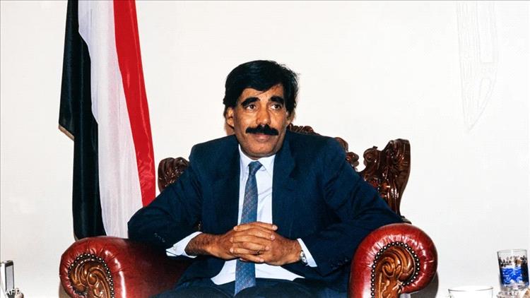 علي سالم البيض.. رحيل رمز اليمن الجنوبي في ذروة الحراك