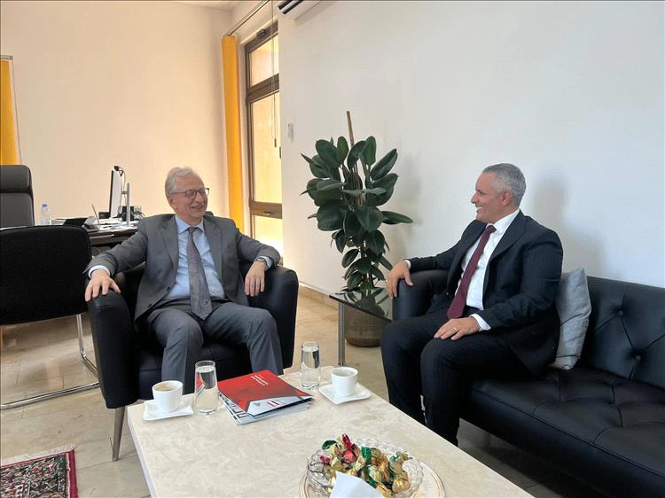 اليافعي يلتقي السفير الألماني ويؤكد دعمهم الحوار الجنوبي– الجنوبي في الرياض.