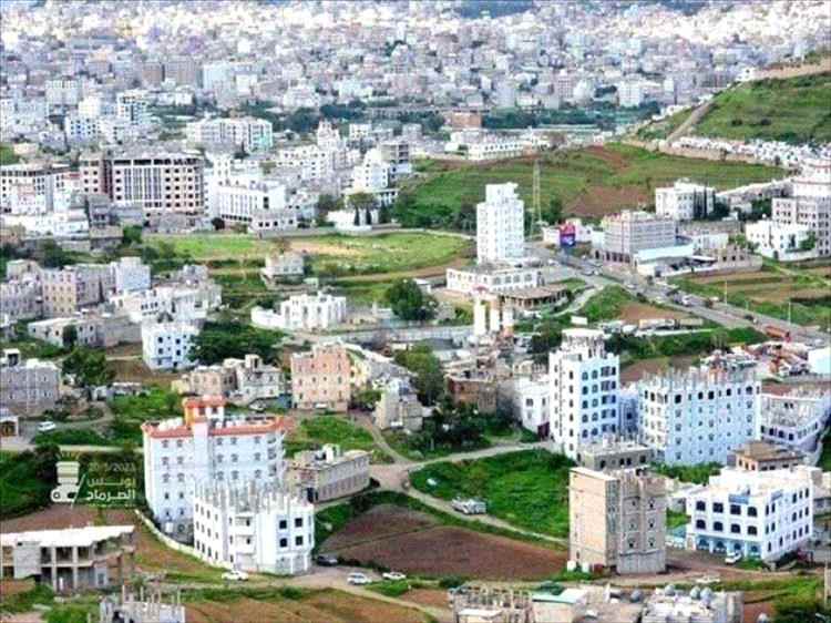 مسلح يمزق جسد طفلتين أمام والدتهما في إب