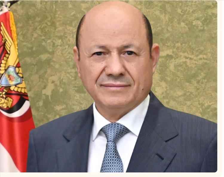 الرئيس العليمي يجري اتصالًا هاتفيًا بالعميد حمدي شكري للاطمئنان على صحته