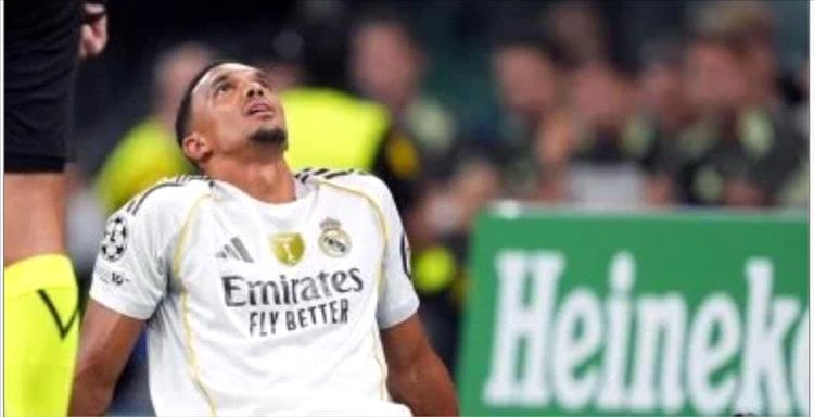 "آس" تنفي شائعات رحيل أرنولد عن ريال مدريد