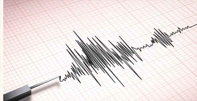 زلزال بقوة 5.7 درجات يضرب قبالة سواحل إندونيسيا