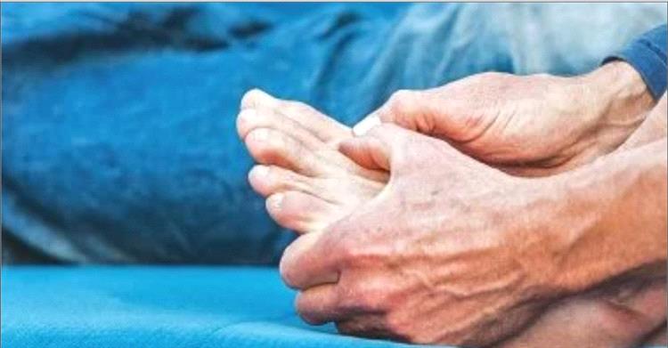 دراسة : أدوية النقرس تحمى من خطر الإصابة بالنوبات القلبية والسكتات الدماغية