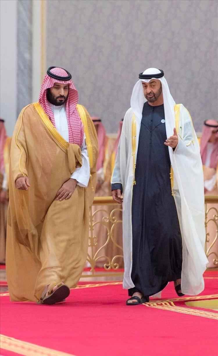 «بلومبيرغ» تكشف عن خطط طوارئ لشركات خليجية تحسباً لتوترات تجارية بين الإمارات والسعودية