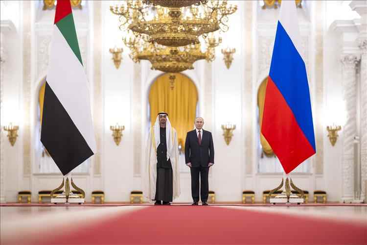 رئيس الإمارات يختتم مباحثاته في موسكو: شراكة إستراتيجية ودعوة للسلام العالمي