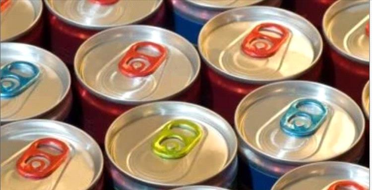 الإفراط في مشروبات الطاقة قد يضر بصرك: أضرار غير متوقعة على صحة العين