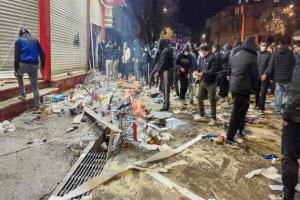 خامنئي يتوعد 