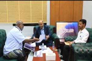 محافظ حضرموت يتفقد جاهزية مطار الريان الدولي تمهيداً لإعادة تدشين الرحلات الجوية