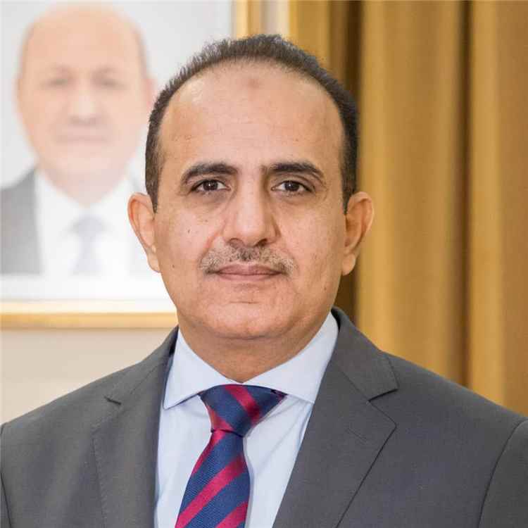 وزير الصحة يوجه بتكثيف الرقابة على المنشآت الصحية الحكومية والخاصة في المحافظات