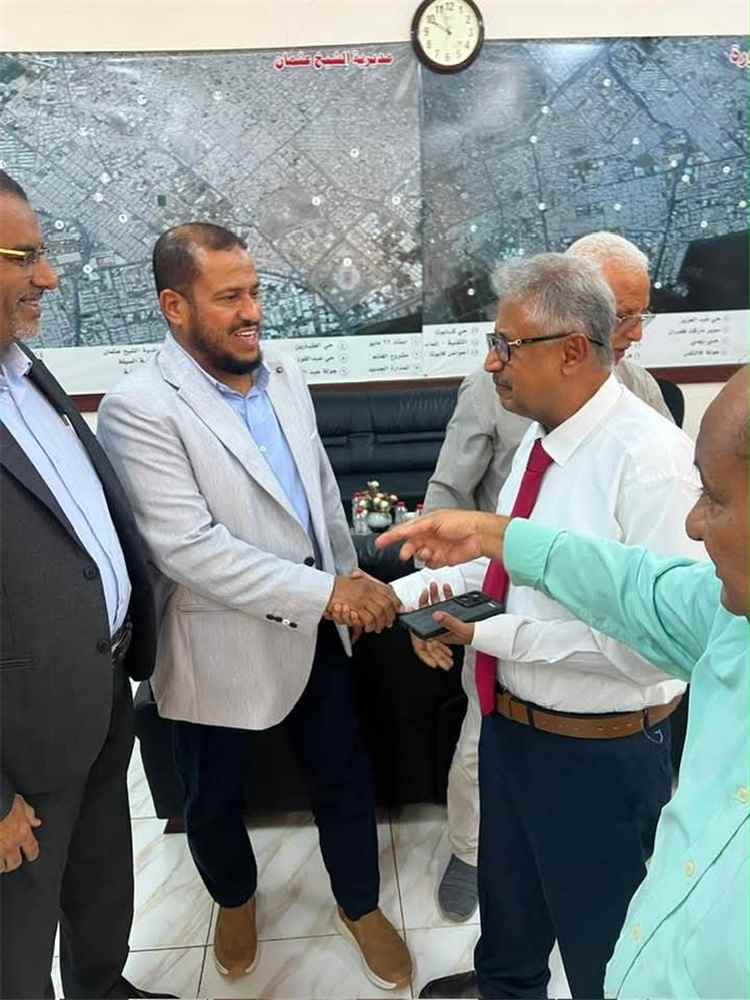 اتمام عملية الاستلام والتسليم لإدارة صندوق النظافة والتحسين بالعاصمة عدن
