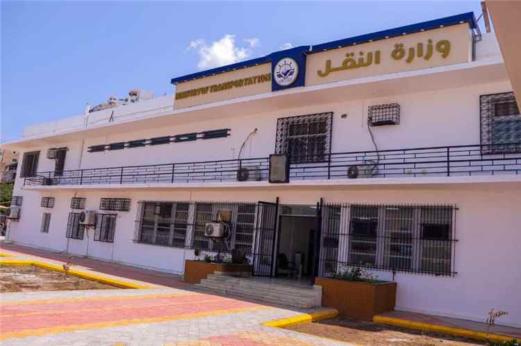 إجراء مراسيم الاستلام والتسليم لمنصب مدير عام مكتب وزير النقل بين المديرين السابق و الجديد