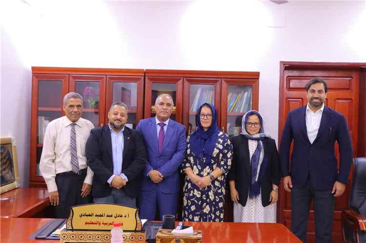 وزير التربية والتعليم يستقبل قيادات منظمة رعاية الأطفال الدولية ويؤكد أهمية الانتقال بالتعليم من حالة الطوارئ إلى التعافي
