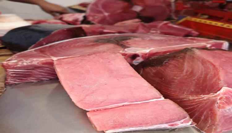 ارتفاع جديد في أسعار الأسماك واللحوم بعدن وسط مطالبات بتشديد الرقابة على الأسواق