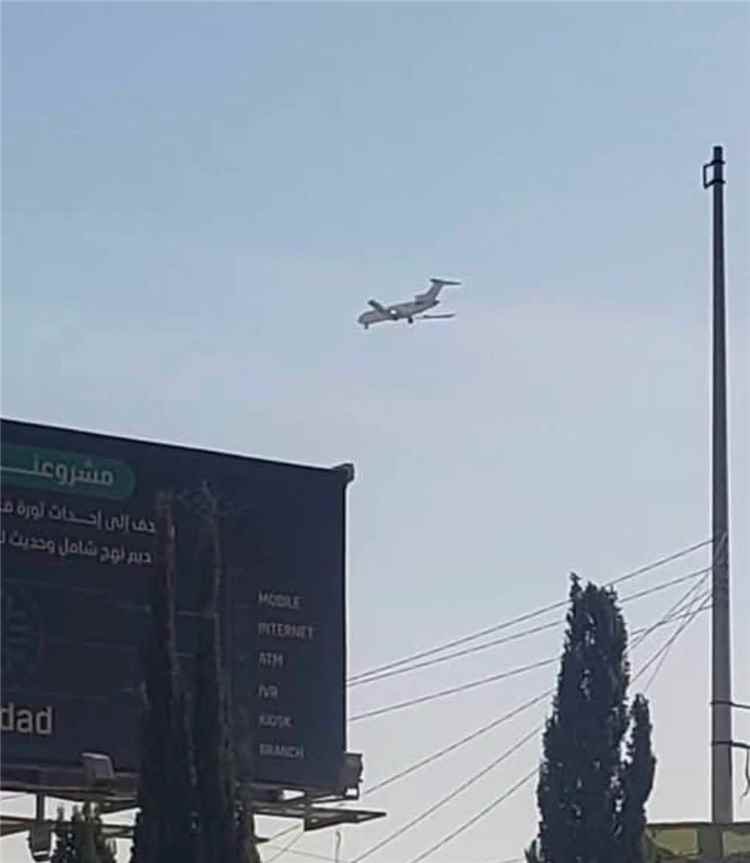مصدر يكشف هوية الطائرة التي هبطت في مطار صنعاء صباح اليوم