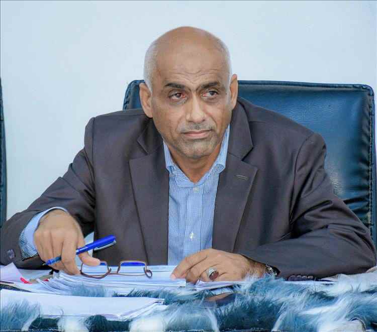 الدكتور هادي المنصوري.. حضور أكاديمي وإداري يستحق الإشادة والتقدير