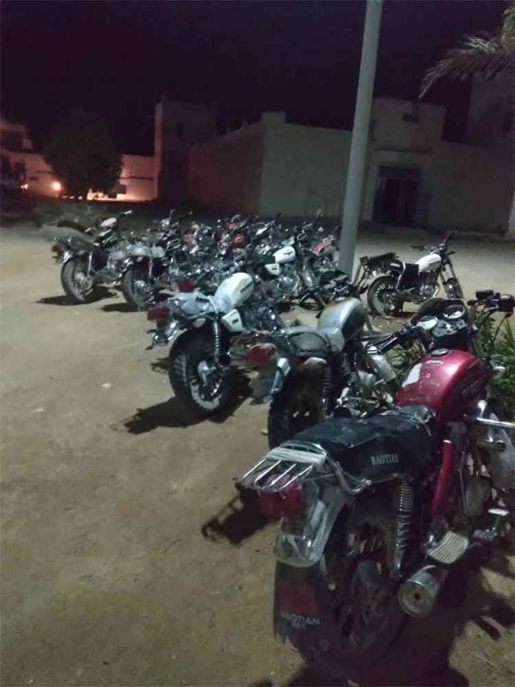حملة أمنية في غيل بن يمين لضبط الدراجات النارية المخالفة والمزعجة