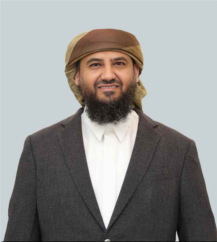 المحرمي يوجه رسالة حازمة للشعب اليمني: أيدينا ممدودة للسلام العادل وفوهات بنادقنا جاهزة لإنهاء عبث المليشيات