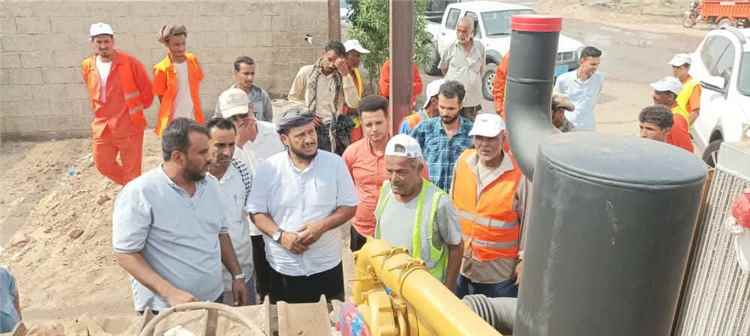 سالمين يتفقد ميزان ومقلب بئر النعامة ويطلع على سير العمل والمعوقات