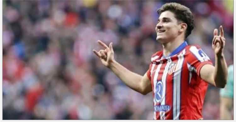 برشلونة يمهل ألفاريز حتى نهاية يوليو لحسم موقفه من الانضمام للبارسا