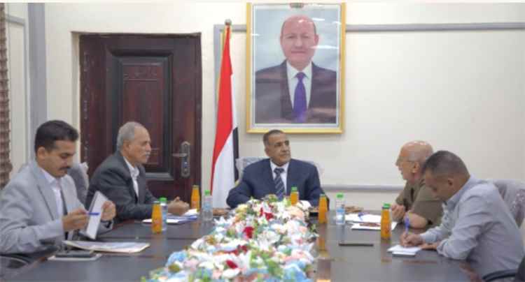 اللجنة العليا للمناقصات تناقش خطة عملها وبرنامج أولوياتها