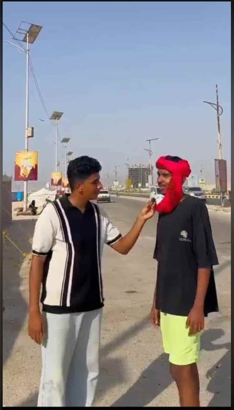شرطه الآداب بساحل حضرموت تلقي القبض عن صانع محتوى بسبب  نشره فيديو خادش للآداب