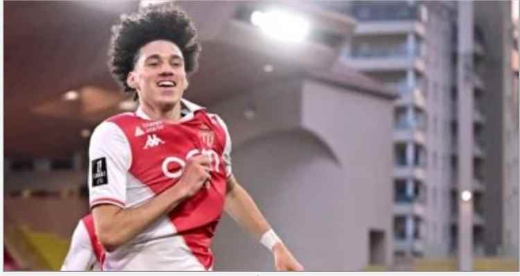 ليفربول ينافس سان جيرمان على ضم موهبة موناكو أكليوش