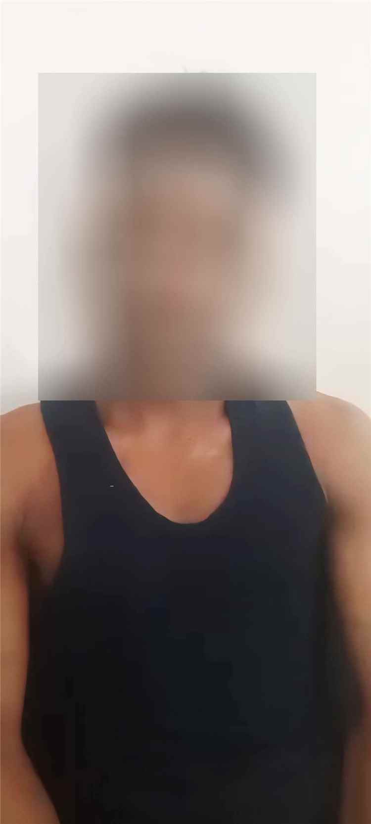 شرطة كريتر تضبط أحد أخطر أفراد عصابات تسلق وسرقة المنازل في عدن