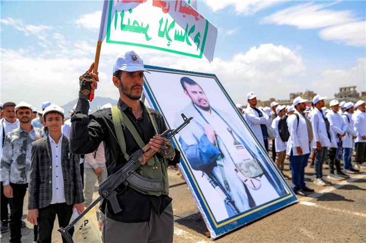 ماذا يفعل الحوثيون داخل العراق؟.. تقرير يكشف تفاصيل غير معلنة