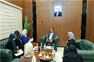 عدن .. وزير الخدمة المدنية يلتقي رئيسة اللجنة الوطنية للمرأة لبحث تمكين النساء وحقوق الموظفات