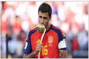 مورينيو يضع رودري على رأس أولوياته ويبلغ رئيس ريال مدريد بسرعة ضمه