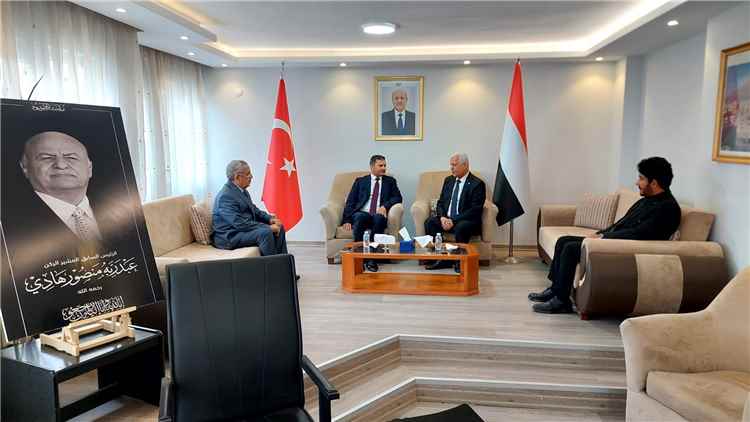سفارة اليمن في تركيا تستقبل سفراء معتمدين لتقديم واجب العزاء بوفاة الرئيس السابق عبدربه منصور هادي