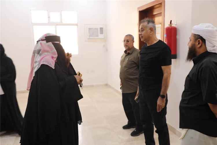 الجاوي ينفذ سلسلة نزولات ميدانية لمتابعة الخدمات العامة وتقديم دعم عاجل للشرطة النسائية بعدن